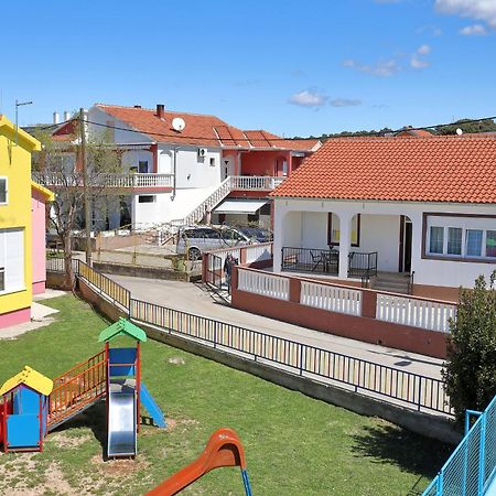 Apartments Ivana بيبينيا المظهر الخارجي الصورة