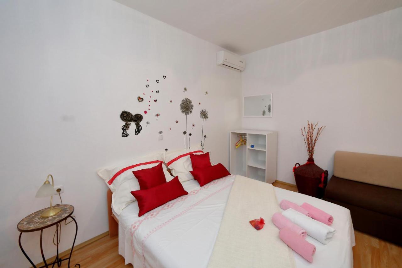 Apartments Ivana بيبينيا المظهر الخارجي الصورة